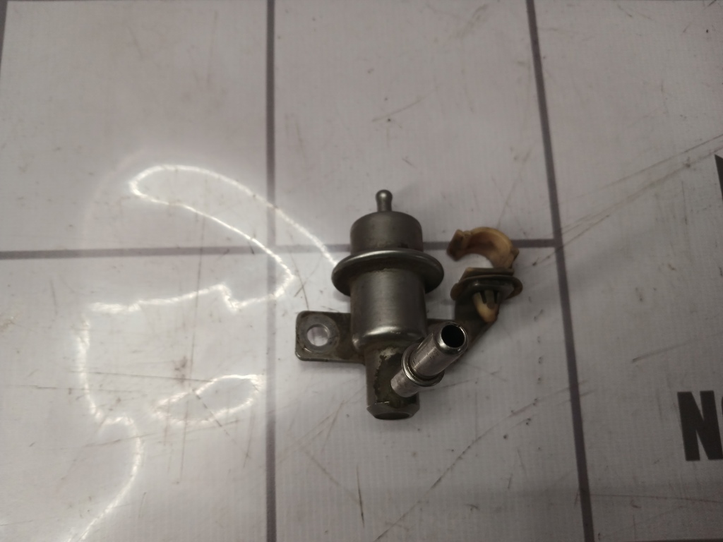 Ford Focus 1 1998-2004 для Регулятор давления топлива