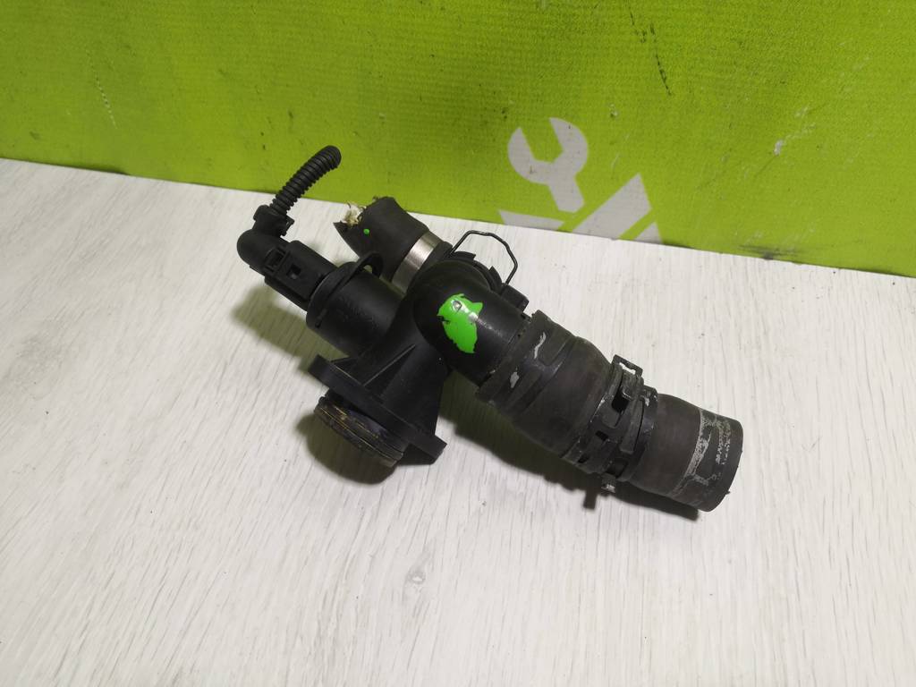 Audi A4 B7 2005-2007 для Фланец двигателя системы охлаждения