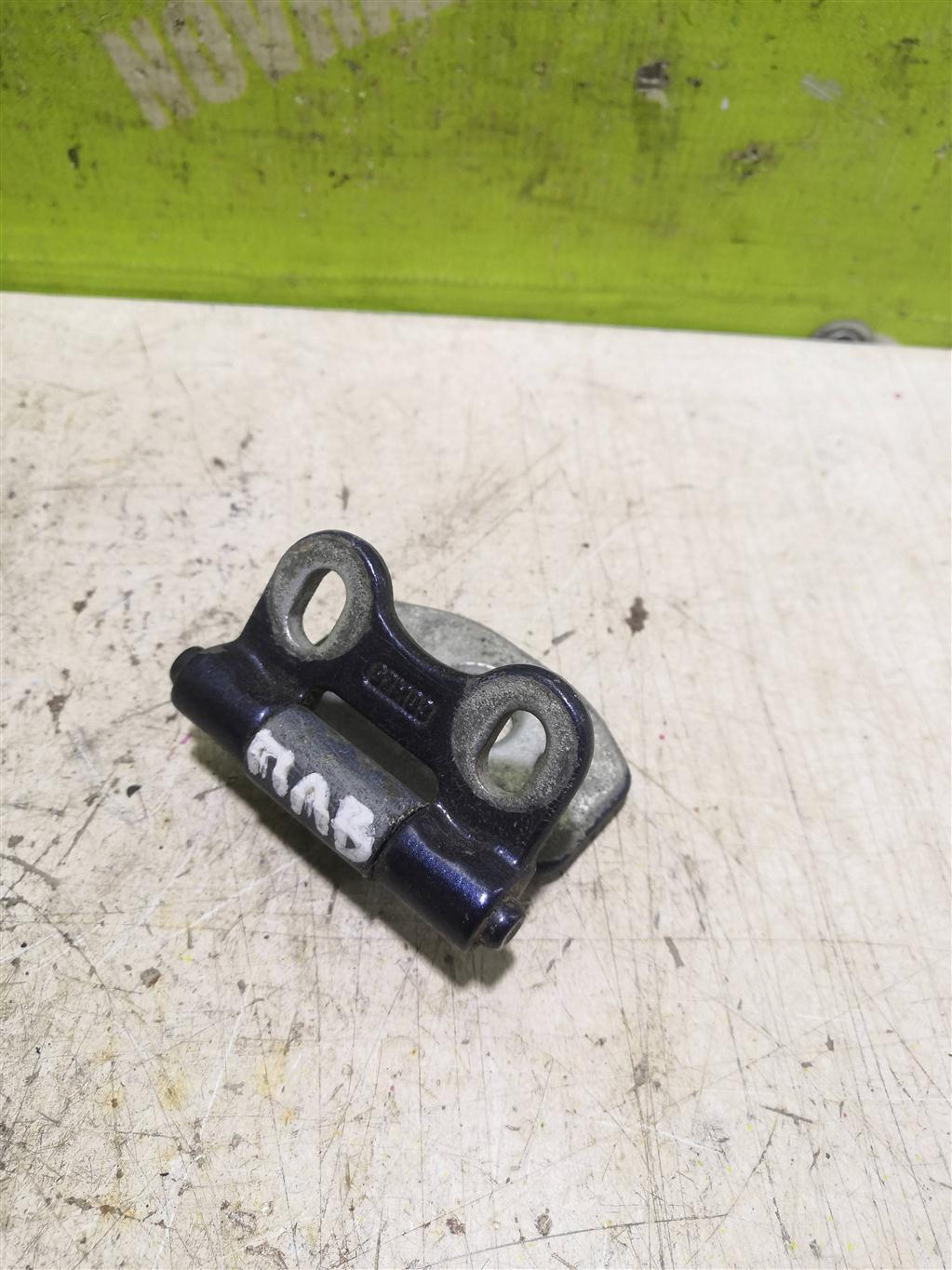 Mercedes Benz W210 E-class 1995-2000 для Петля двери передней