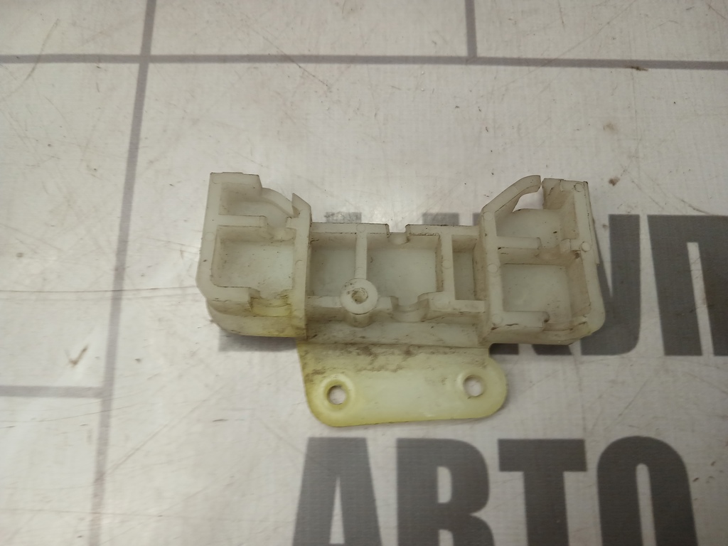 Hyundai Elantra 3  00-05 для Кронштейн (сопут. товар)