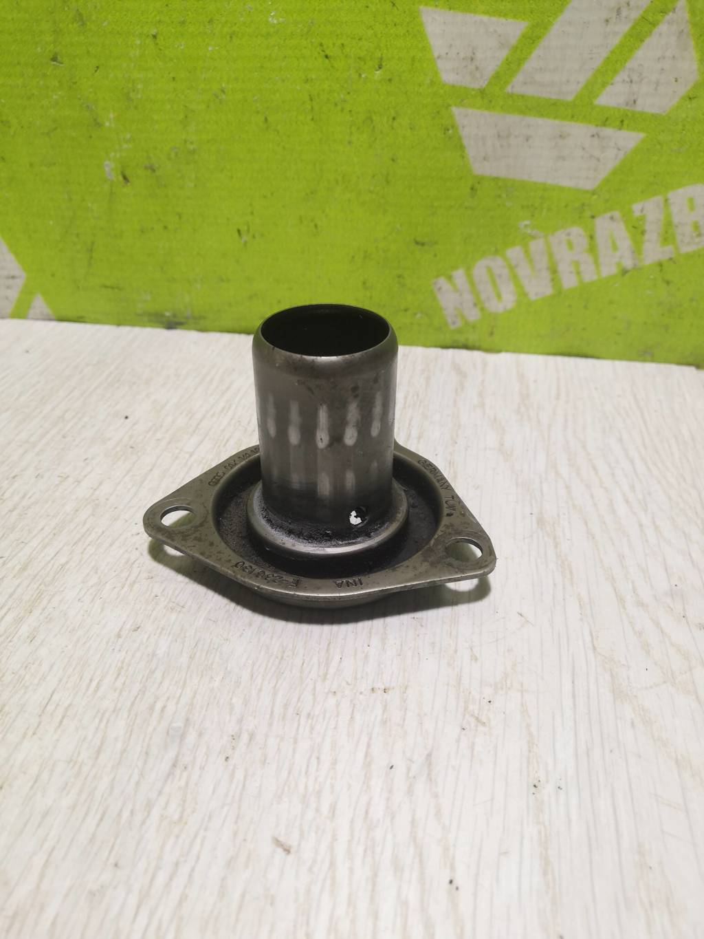 Audi A4 B7 2005-2007 для Втулка направляющая выжимного подшипника