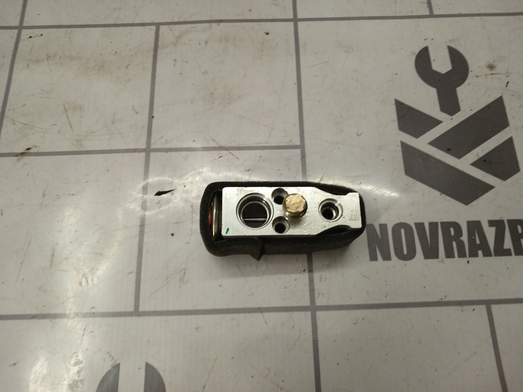 Faw Besturn B50 2009-2016 для Клапан кондиционера