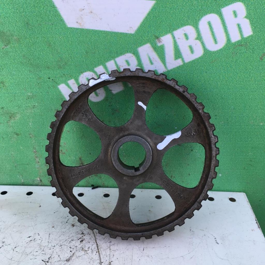 Audi  80 B2 80-86 для Шестерня (шкив) распредвала