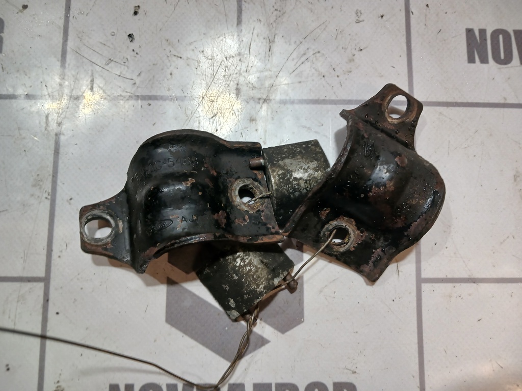 Ford Focus 1 1998-2004 для Кронштейн крепления переднего стабилизатора