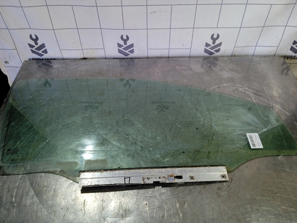 Opel Corsa C 2000-2006 для Стекло двери передней правой