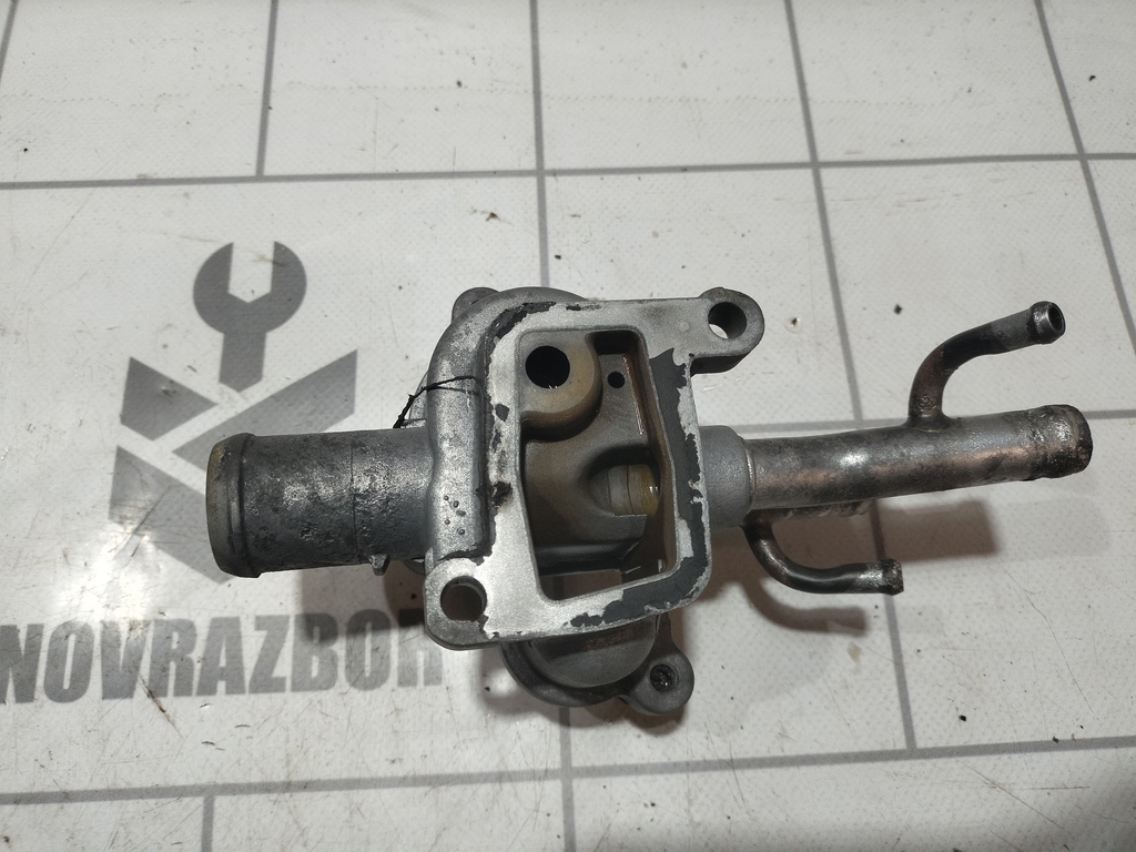 Hyundai Elantra 3  00-05 для Корпус термостата