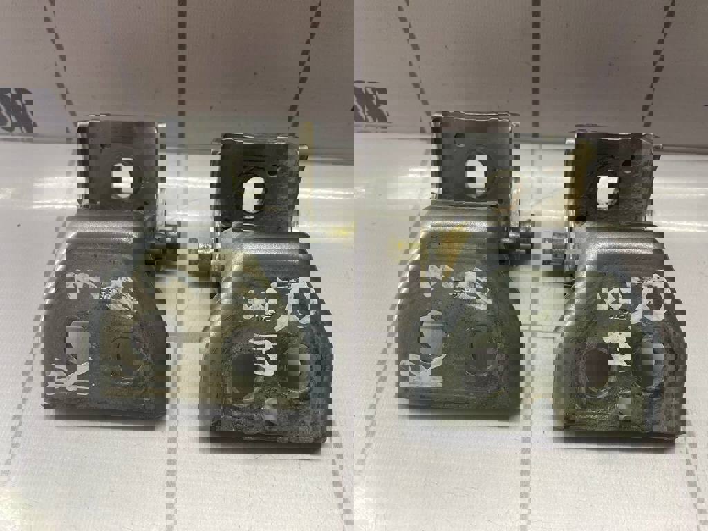 Peugeot 307 2001-2008 для Петля двери