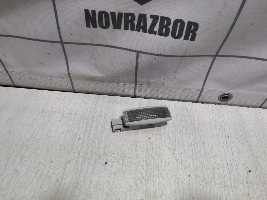 VW Golf 4 Bora 97-05 для Плафон салонный