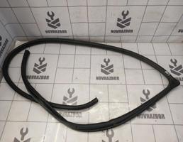 Уплотнитель двери для Mazda Mazda 3  BK  02-09  запчасти бу
