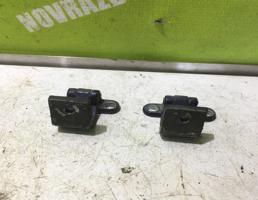 Петля двери багажника для VW Polo 94-99  запчасти бу