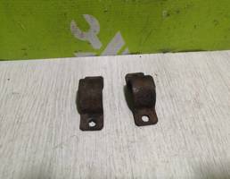 Кронштейн крепления переднего стабилизатора для Suzuki Baleno 98-07  запчасти бу