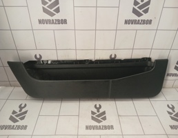 Обшивка двери передней левой для VW Passat  B3  1988-1993  запчасти бу