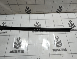 Молдинг стекла для Renault Clio 3  2005-2012  запчасти бу