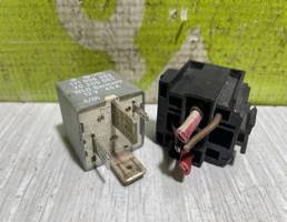 Реле для VW Golf 4 Bora 97-05  запчасти бу