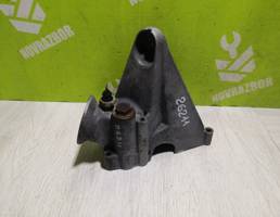 Кронштейн масляного фильтра для VW Passat B5 96-00  запчасти бу