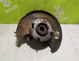 Кулак поворотный передний левый для Nissan Primera P11 96-02  запчасти бу