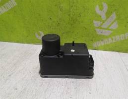 Вакуумное устройство системы центрального замка для VW Golf 3 Vento 91-97  запчасти бу