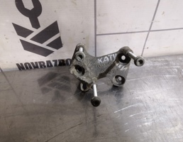 Кронштейн для Faw Besturn B50 2009-2016  запчасти бу