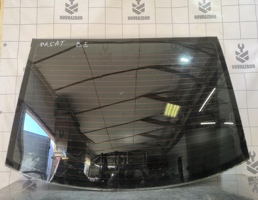 Стекло заднее для VW Passat B5 96-00  запчасти бу