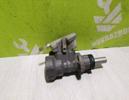 Цилиндр тормозной главный для Ford Focus 1 1998-2004  запчасти бу