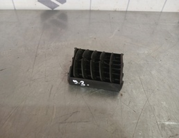 Дефлектор воздушный для Audi 80  90  B3  86-91  запчасти бу