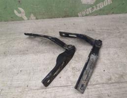 Петля капота для VW Polo Classic 95-02  запчасти бу