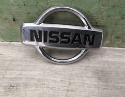 Эмблема для Nissan Primera P11 96-02  запчасти бу