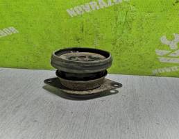 Опора двигателя передняя для VW Golf 3 Vento 91-97  запчасти бу