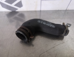 Патрубок радиатора для VW Passat B5 96-00  запчасти бу