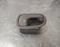 Ручка двери внутренняя правая для Mazda 626 (GE) 1992-1997  запчасти бу