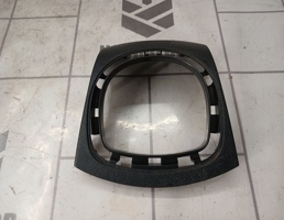 Накладка декоративная для Renault Clio 3  2005-2012  запчасти бу