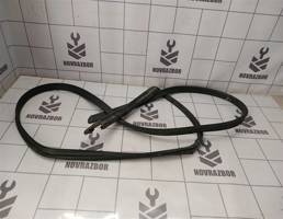 Уплотнитель для Opel Zafira A 99-05  запчасти бу