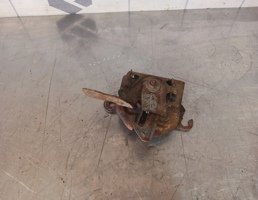 Замок капота для Mazda 323 BA 94-98  запчасти бу