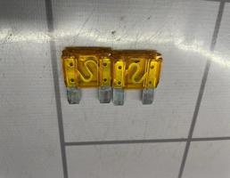 Предохранитель для Ford Focus 1 1998-2004  запчасти бу