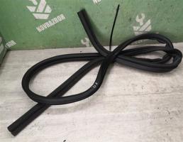 Уплотнитель двери для Fiat Punto 1(176) 93-99  запчасти бу