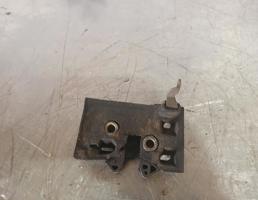 Замок двери передней правой для Audi 80  90  B3  86-91  запчасти бу