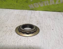 Гайка ступицы для VW Polo Classic 95-02  запчасти бу
