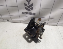 Кронштейн опоры двигателя для Mazda 626 (GE) 1992-1997  запчасти бу