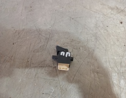 Кнопка стеклоподъемника для Mazda 323 BA 94-98  запчасти бу