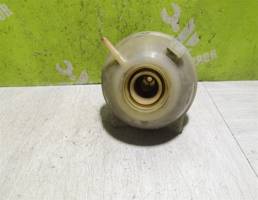 Бачок расширительный для VW Passat B4 94-96  запчасти бу