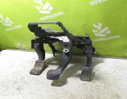 Блок педалей для VW Polo 99-01  запчасти бу