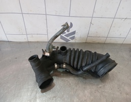 Патрубок воздушного фильтра для VW Passat B5 96-00  запчасти бу