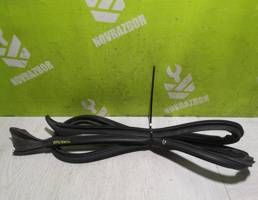 Молдинг крыши правый для Renault Clio 2 Symbol 1998-2008  запчасти бу