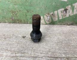 Болт колесный для BMW X3 F25 2010-2017  запчасти бу