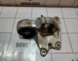 Кронштейн промежуточного вала для Peugeot 307 2001-2008  запчасти бу