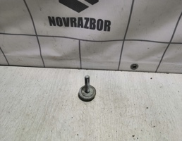 Болт для VW Passat B5 96-00  запчасти бу