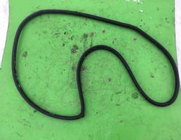 Уплотнитель двери для Hyundai Elantra 3  00-05  запчасти бу