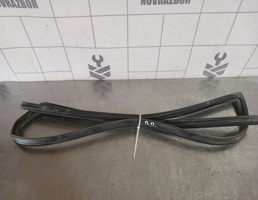 Уплотнитель стекла двери для Kia RIO 1 2000-2004  запчасти бу