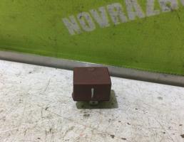 Реле для Renault Scenic 96-99  запчасти бу