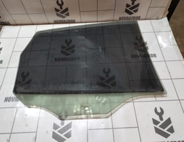 Стекло двери задней левой для Ford Focus 1 1998-2004  запчасти бу